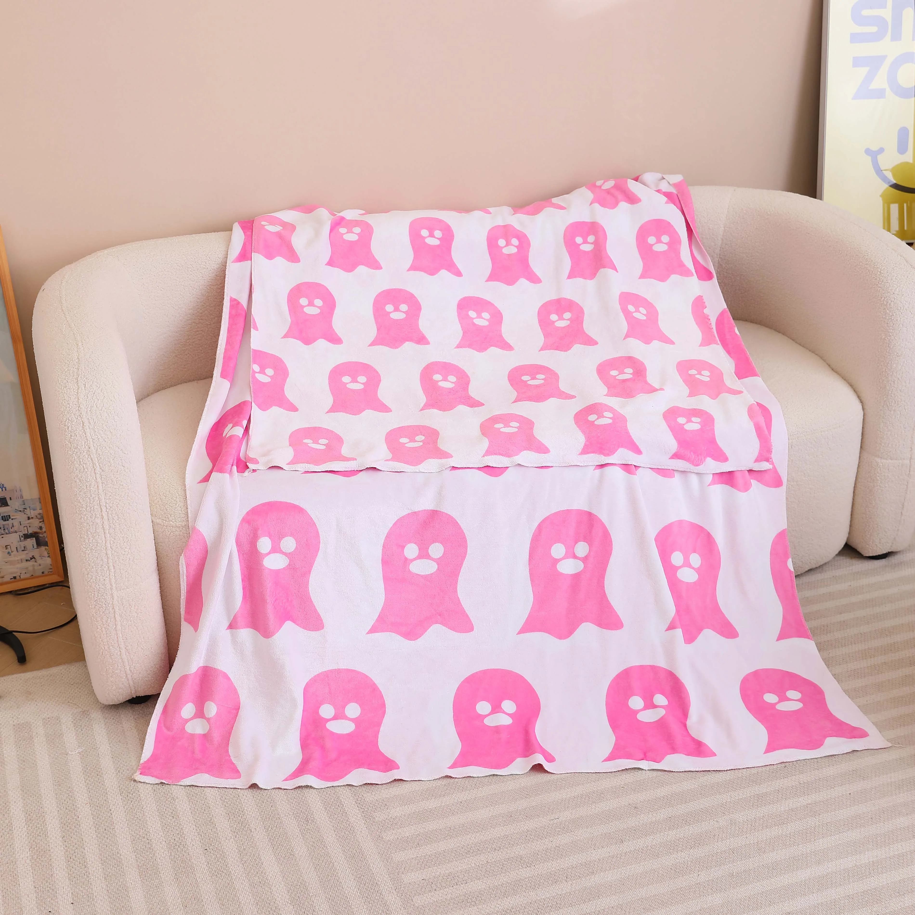 

pink Halloween Ghost Blanket