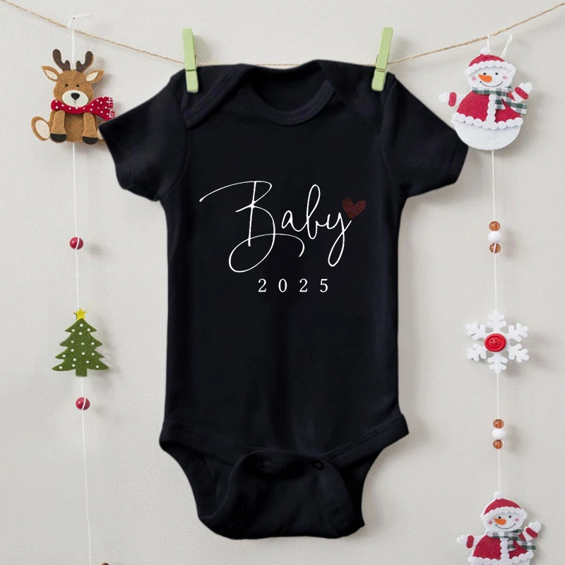 New Cotton Romper for Infant Boy Girl "Baby 2025" Funny Heart Pattern Onesies Coming Soon Gift Newborn Short Sleeve Bodysuits 2