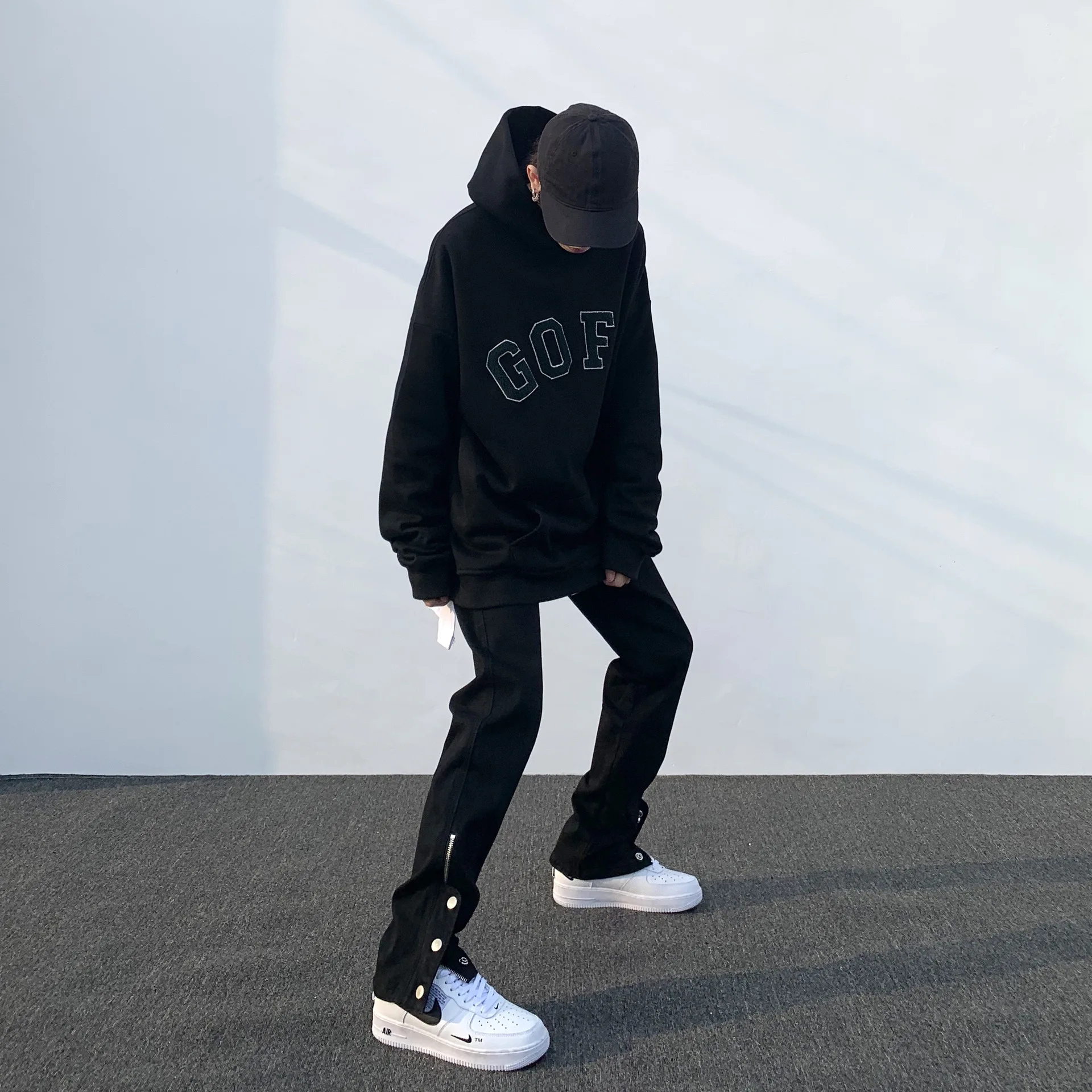 Men’s Jeans Black Sweatpants Jogger Pants Slim Fit Joggers Fashion Button Zipper Micro Flared Trousers Casual Streetwear Pants