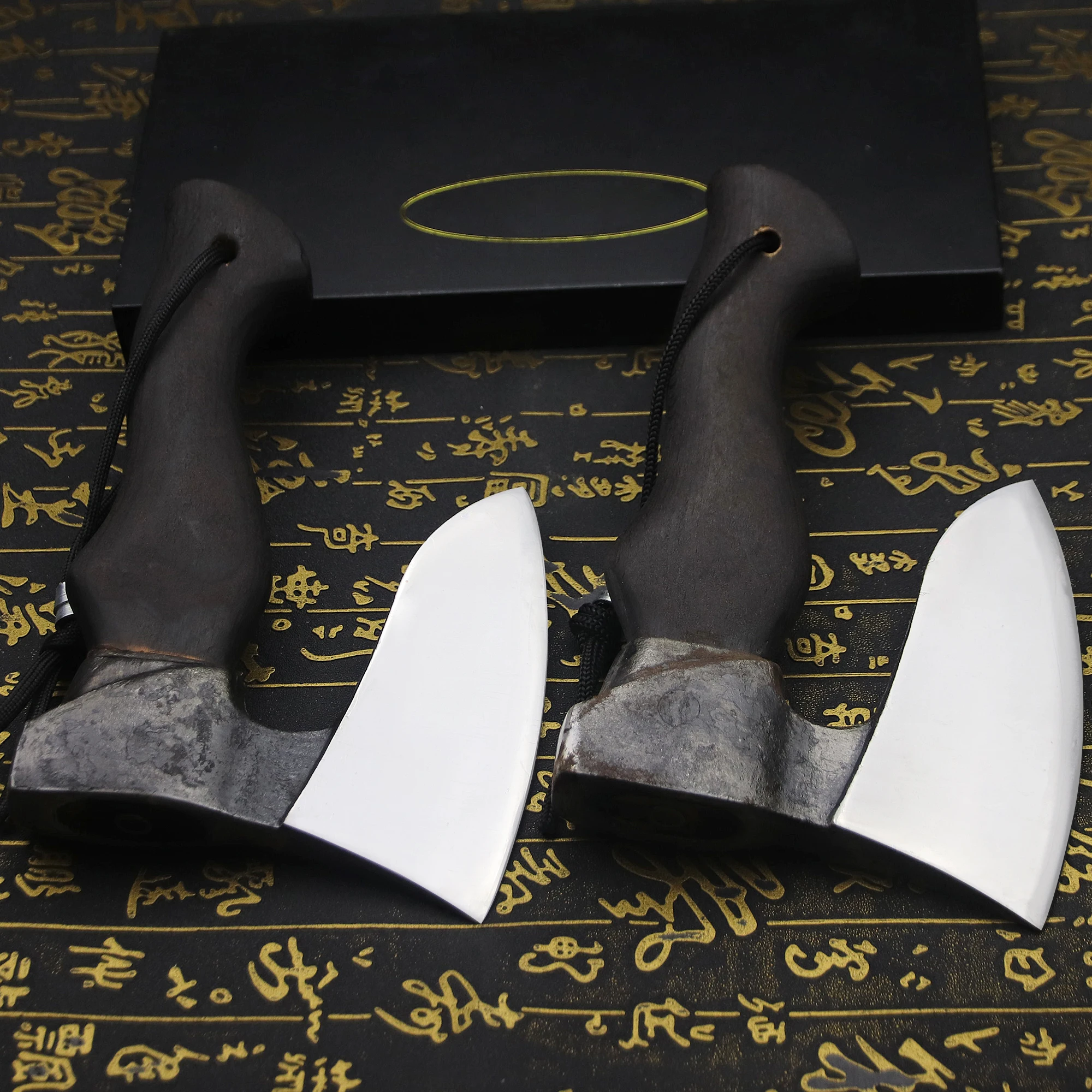 Description Picture 4 of itemRussian Ural Jungle manual jungle hand axe, multi-purpose tool axe, outdoor survival axe