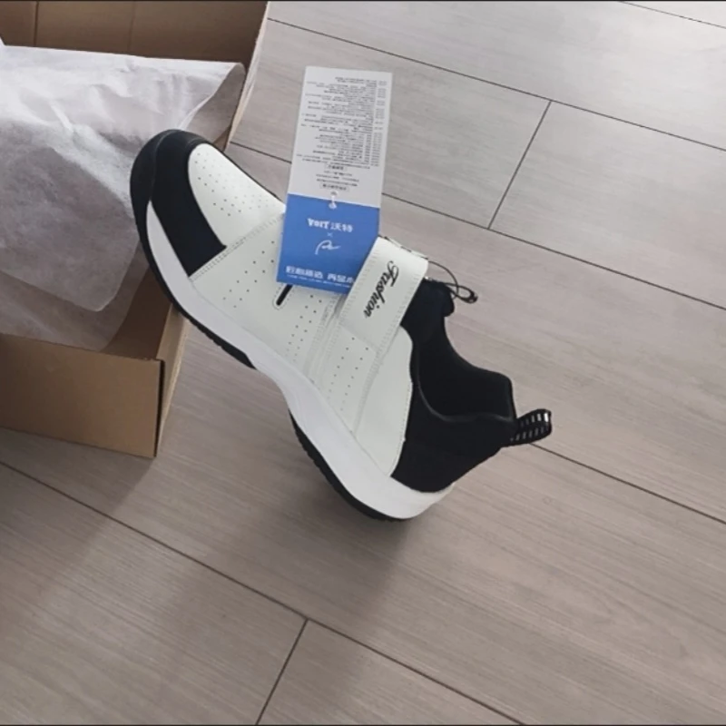 2026 새로운 럭셔리 배드민턴 남성 신발 편안한 탁구 신발 남성 미끄럼 방지 남성 테니스 신발 남여 남성 실내 코트 신발