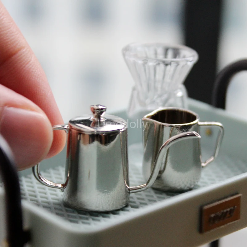 1PCS Metal 1:12 Scale Miniature Dollhouse Pitcher Mini Coffee Pot for Barbies Doll Food Kitchen Accessories Toy