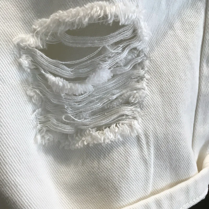 2023 Hong Kong Version of Everything Street Tide White Ripped Denim Shorts Men's Casual Trend Summer Scraped Five Points Pants