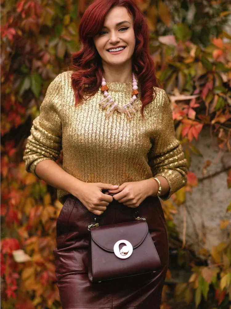 

Fashion Gold Slik Knitted Loose Jumpers Women Elegant O Neck Long Sleeve Knit Pullovers 2023 Autumn Winter Causal Lady Jumpers