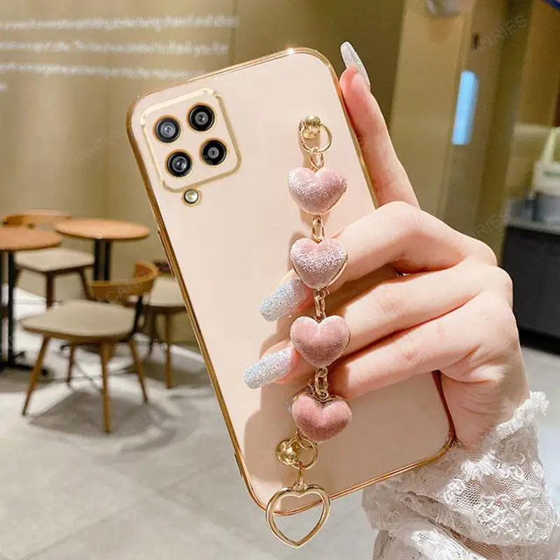 Luxury Love Heart Wrist Chain Silicone Case with Elegant Plating Finish