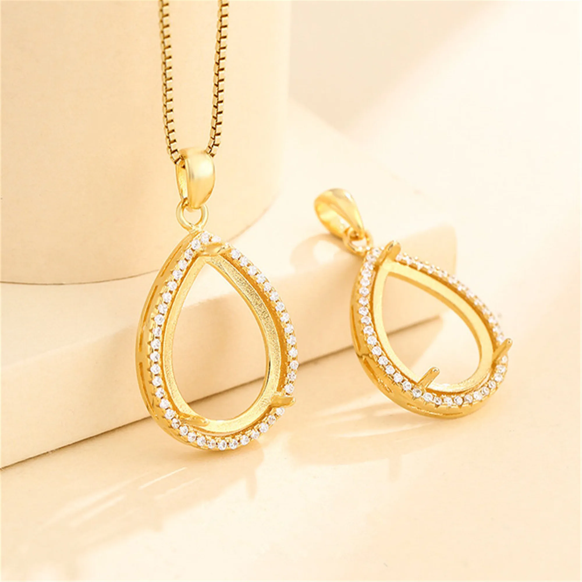 

Pendant Setting for 12x16mm/13x18mm/13x24mm/18x25mm Teardrop Cabochons Gold Plated 925 Silver Zircon Pendant Blank SP0121