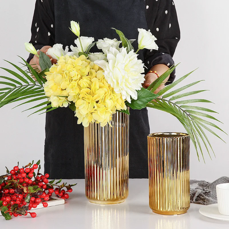 Simple electroplated striped gold solid color flower arrangement Ceramic vase Modern decoration vase home decoration ins 3