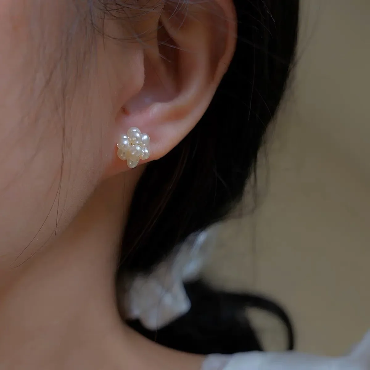 

Women's stud earrings personality design fashion atmosphere Natural freshwater pearl 14k gold braided flower ball earrings