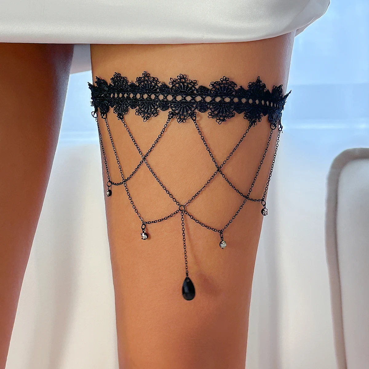 Lace Thigh Band Latte main image 0