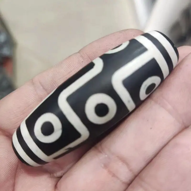 

Красивый Тибетский 9 глаз, тибетский рандомный, счастливый тотем, подвесное украшение, старый халцедонный талисман, редкий