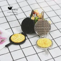 Dollhouse Mini Waffle Mold Miniature Food Play Creative Model for Dollhouse Kitchen Furniture Decorative Accessories 1