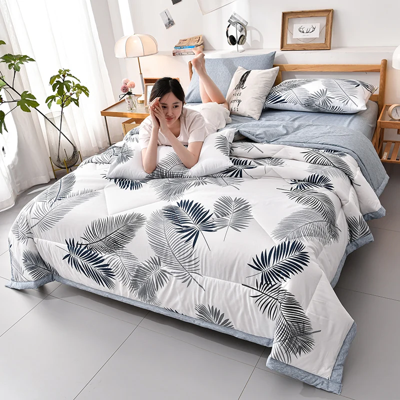 Fashion Skin-friendly Summer Cool Blanket Comfortable Lightweight Air Condition Comforter Machine Washable Quilt for Adults Kid 2