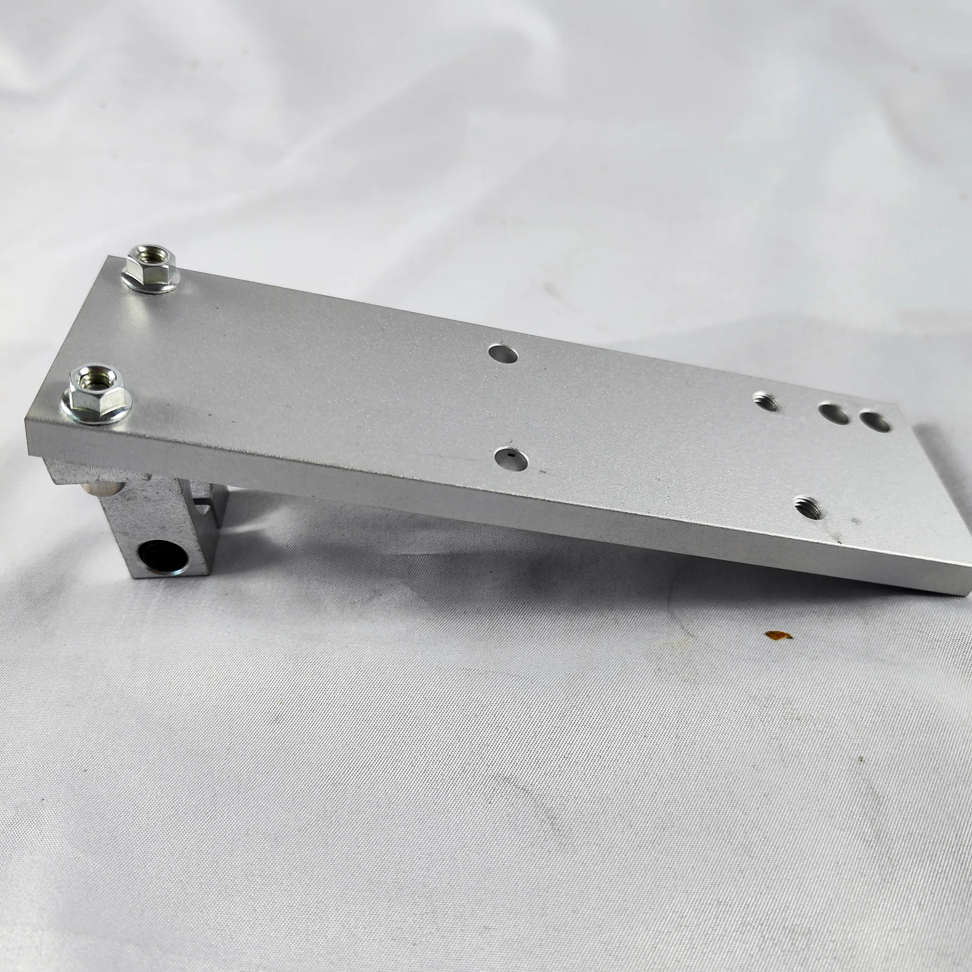 Description Picture 2 of itemAluminum alloy base plate +16mm bracket, as an accessory for knife sharpener