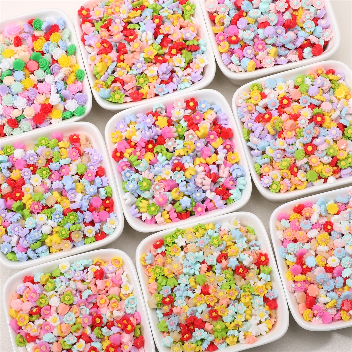 50pcs 6-7mm 혼합 색상 귀여운 수지 꽃 구슬 구멍 없음 느슨한 구슬 의류 스크랩북 장식 용품 DIY 액세서리