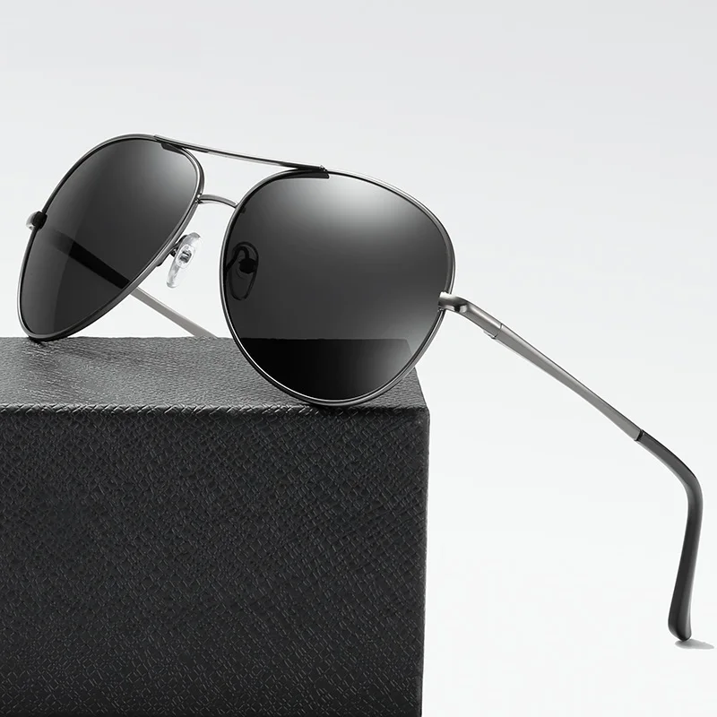 Occhiali Da Sole Aviator Neri Uomo Donna – Lenti Polarizzate UV400 Con Riflessi