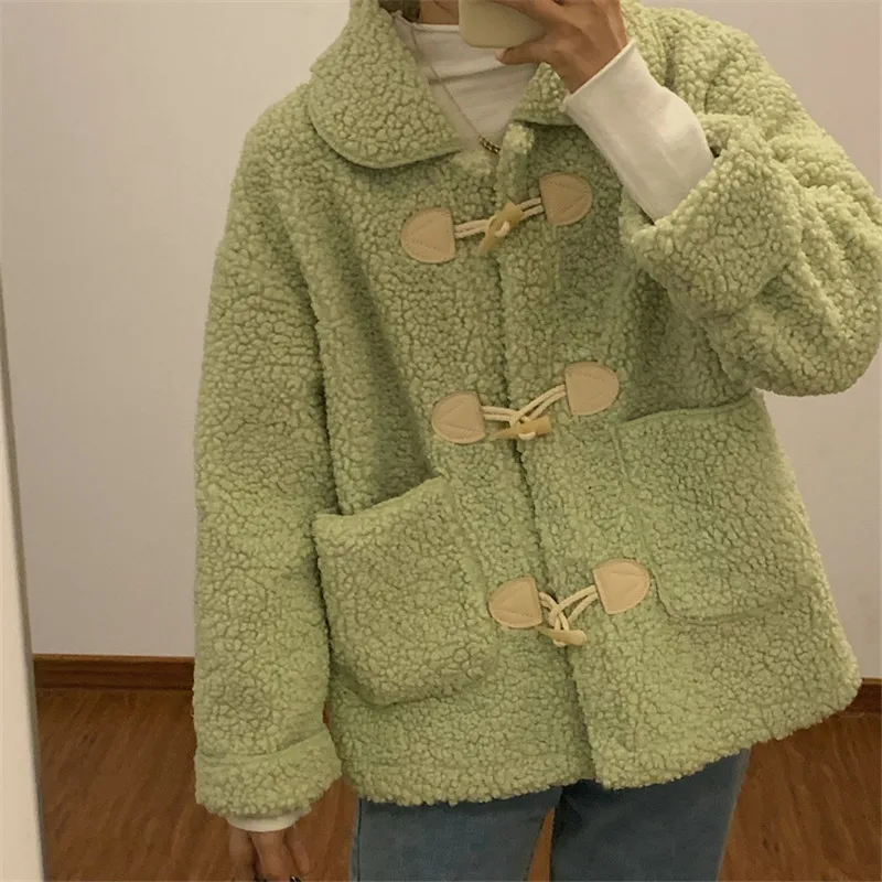 Fashion Loose Lapel Thick Warm Plush Coats White Kawaii New Autumn Winter Faux Lambwool Coat Women Solid Horn Button Fur Jackets
