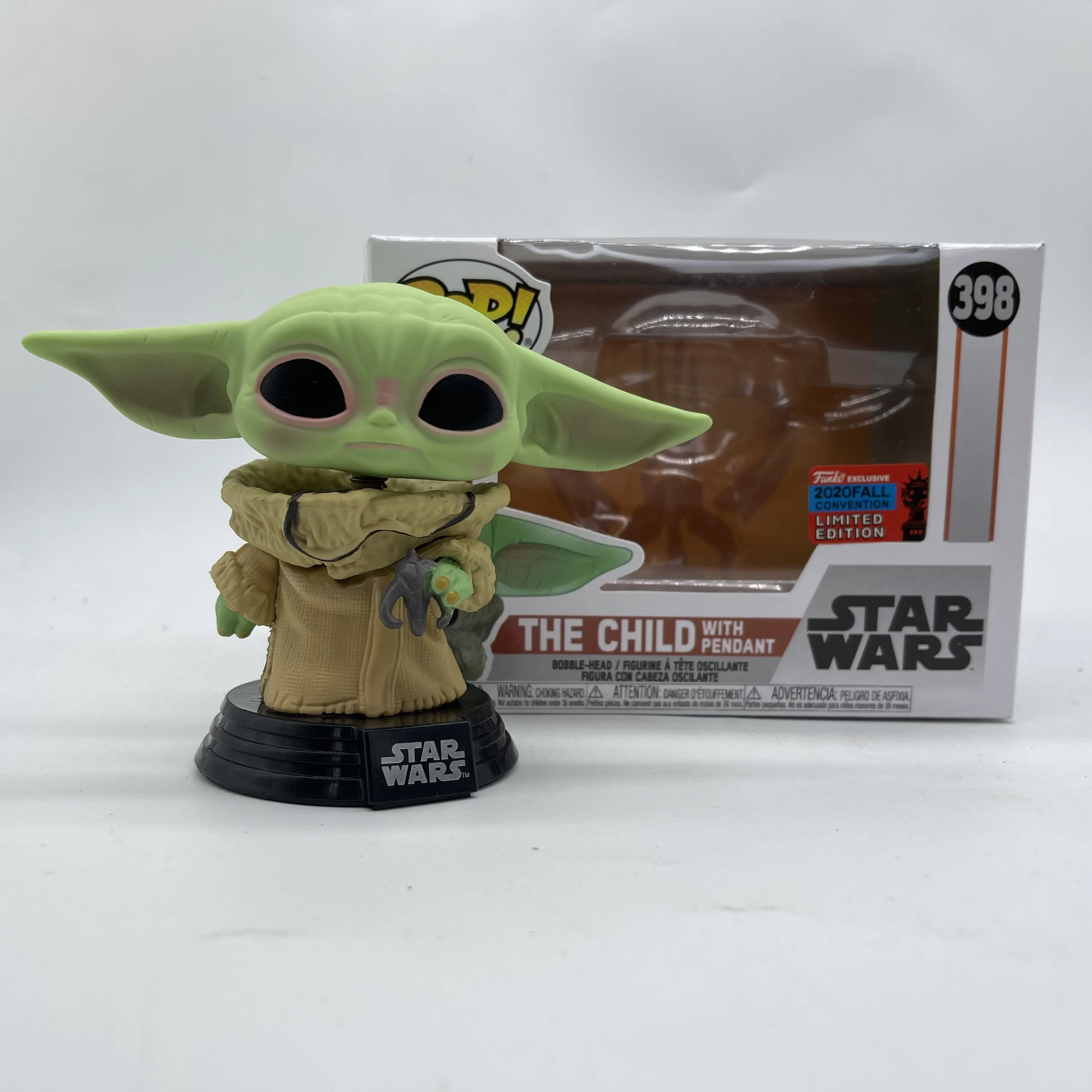 Film Starwars Il Bambino Con Ciondolo Yodas #398 Funkostyle Vinyl Action Figure Collection Model Toys For Children Regalo Di Natale