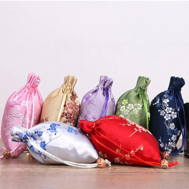 1Pcs Flower Embroidery Wedding Gift Bags New Year Traditional Brocade Drawstring Storage Pouches Fabric Package 3