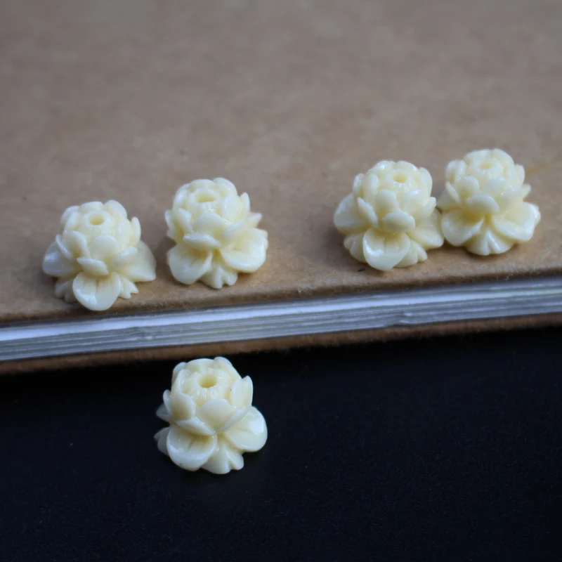 (20 Stück/Lot) Geschnitzte Lotusperlen mit Ständer, künstliche Korallenperlen, 9 mm x 12 mm, beige Farbe, für die Schmuckherstellung, DIY-Zubehör