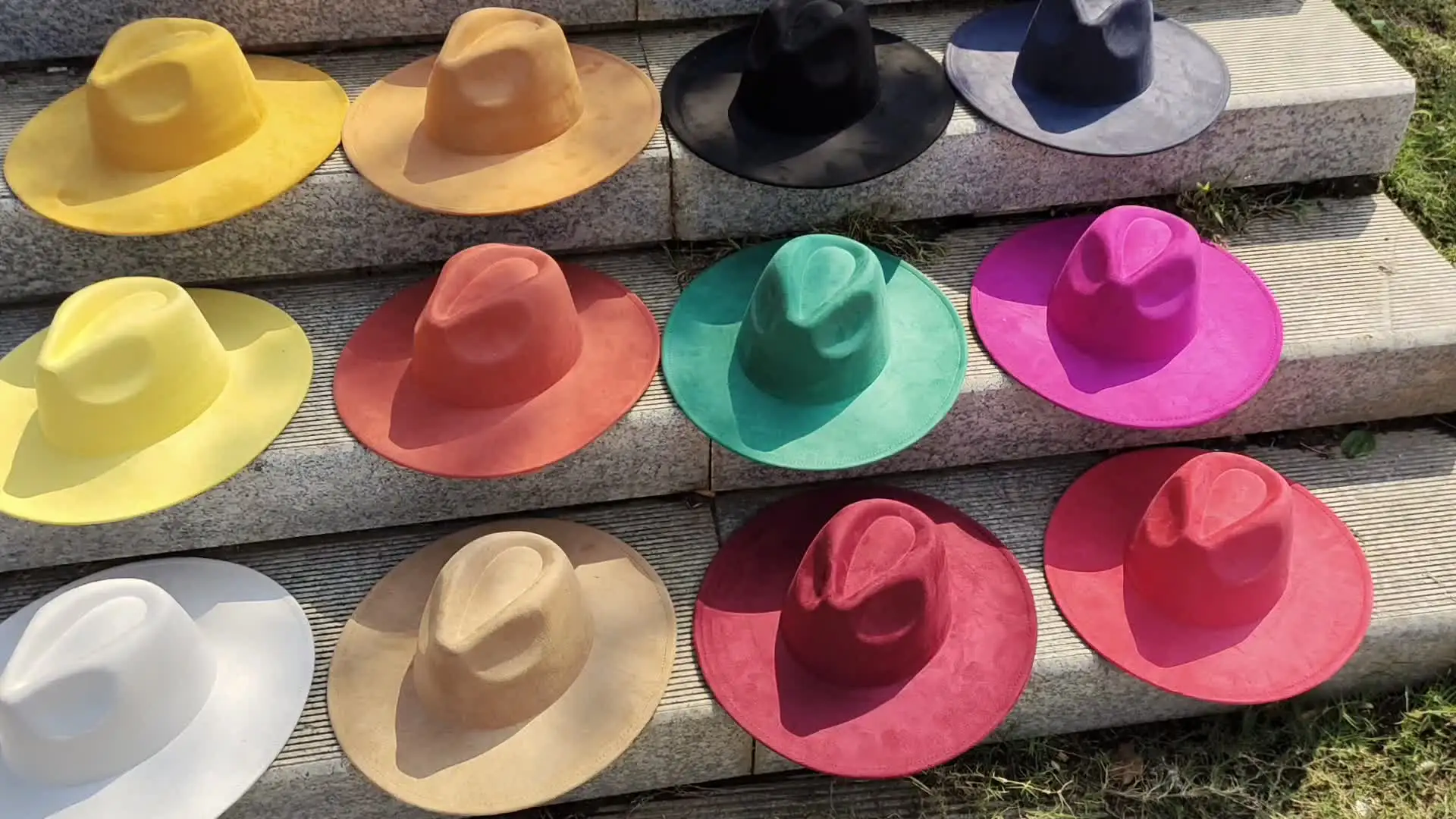 Cappello classico Boater in LanaMerino fino Nero a Tesa Larga | Eleganza - Panama Hatters