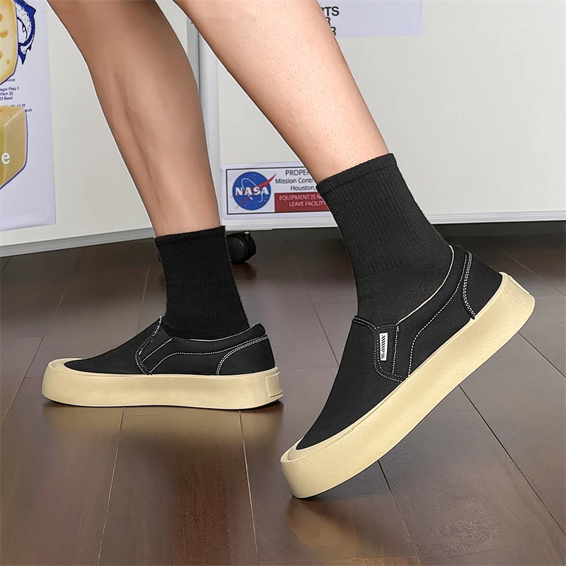 Summer Breathable Cloth Men Casual Shoes Mens Loafers Comfort Slip-on Driving Shoes Platform Sneakes  Walking Vulcanized Shoes 2