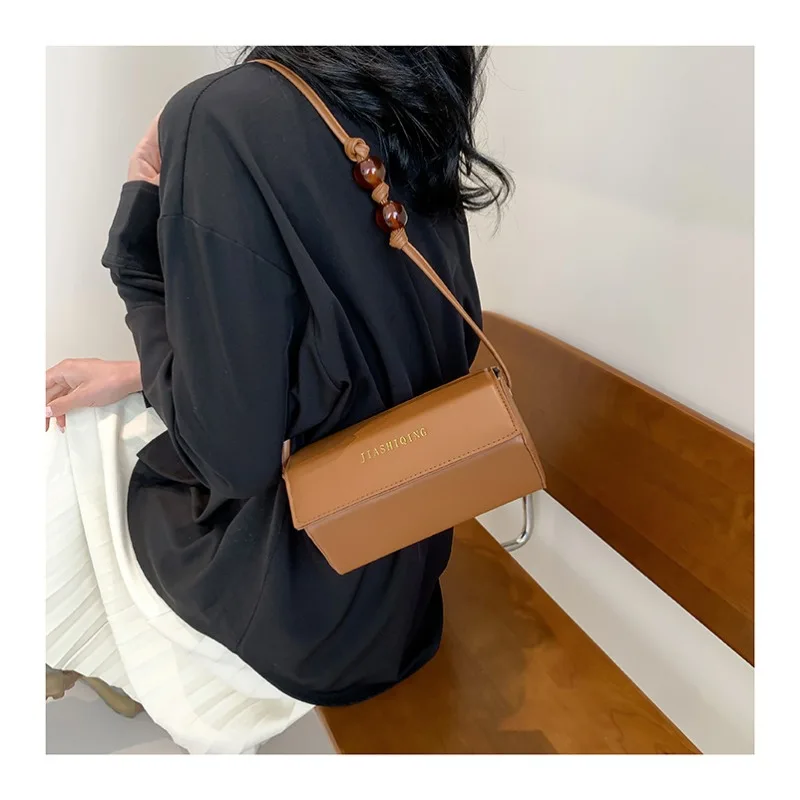 Leisure Flip Style 2024 Spring New Leisure Fashion Simple Solid Color Shoulder Bag Diagonal Cross Shoulder Small Square Bag