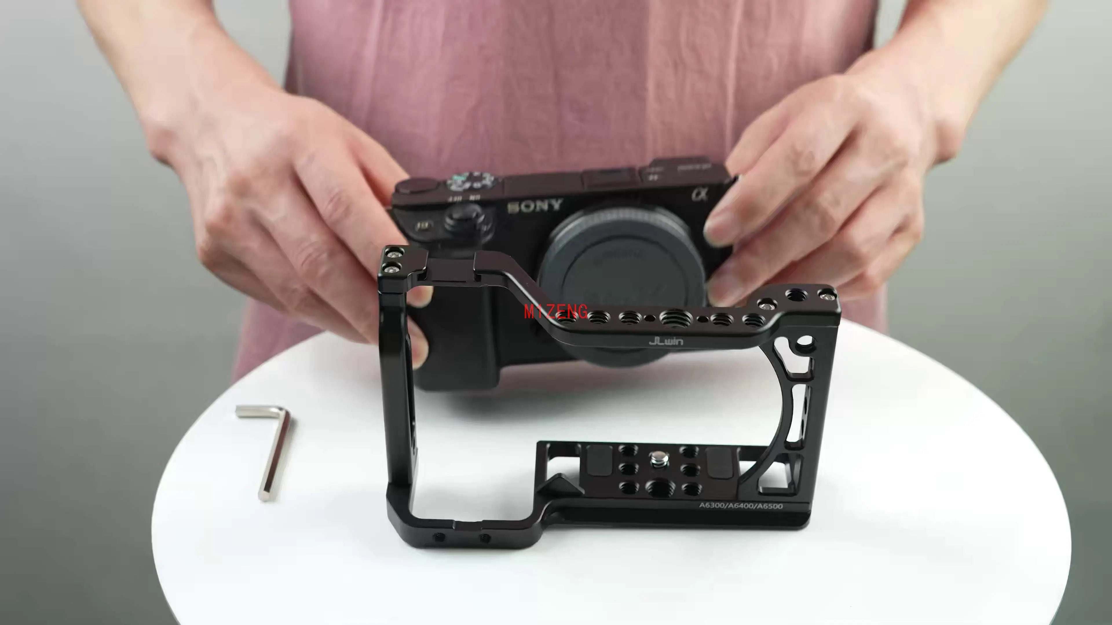 quick release Rabbit cage Rig Handle Film Arm support bracket Stabilizer for Sony a6300 a6400 a6500 a6000 camera tripod