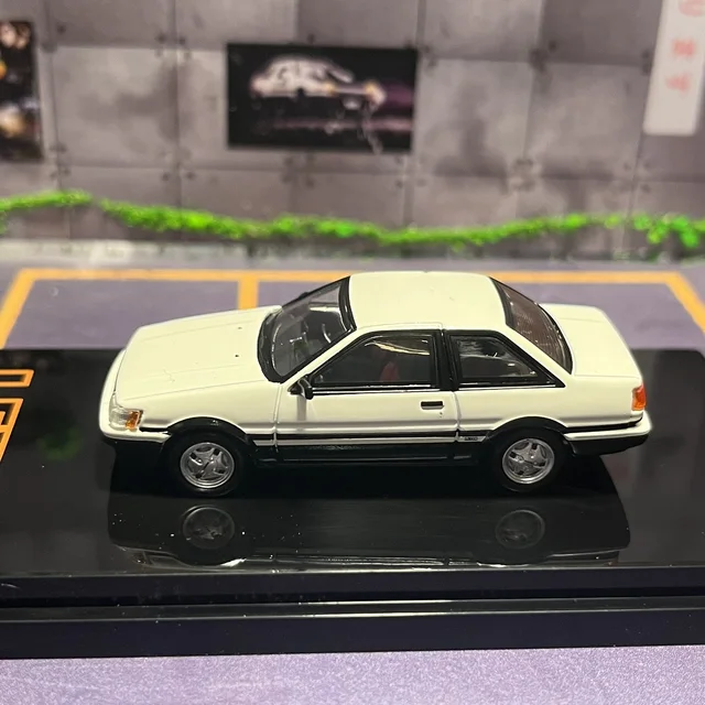 ホビージャパン 1/64 レビン AE86 カローラ ダイキャストカー
