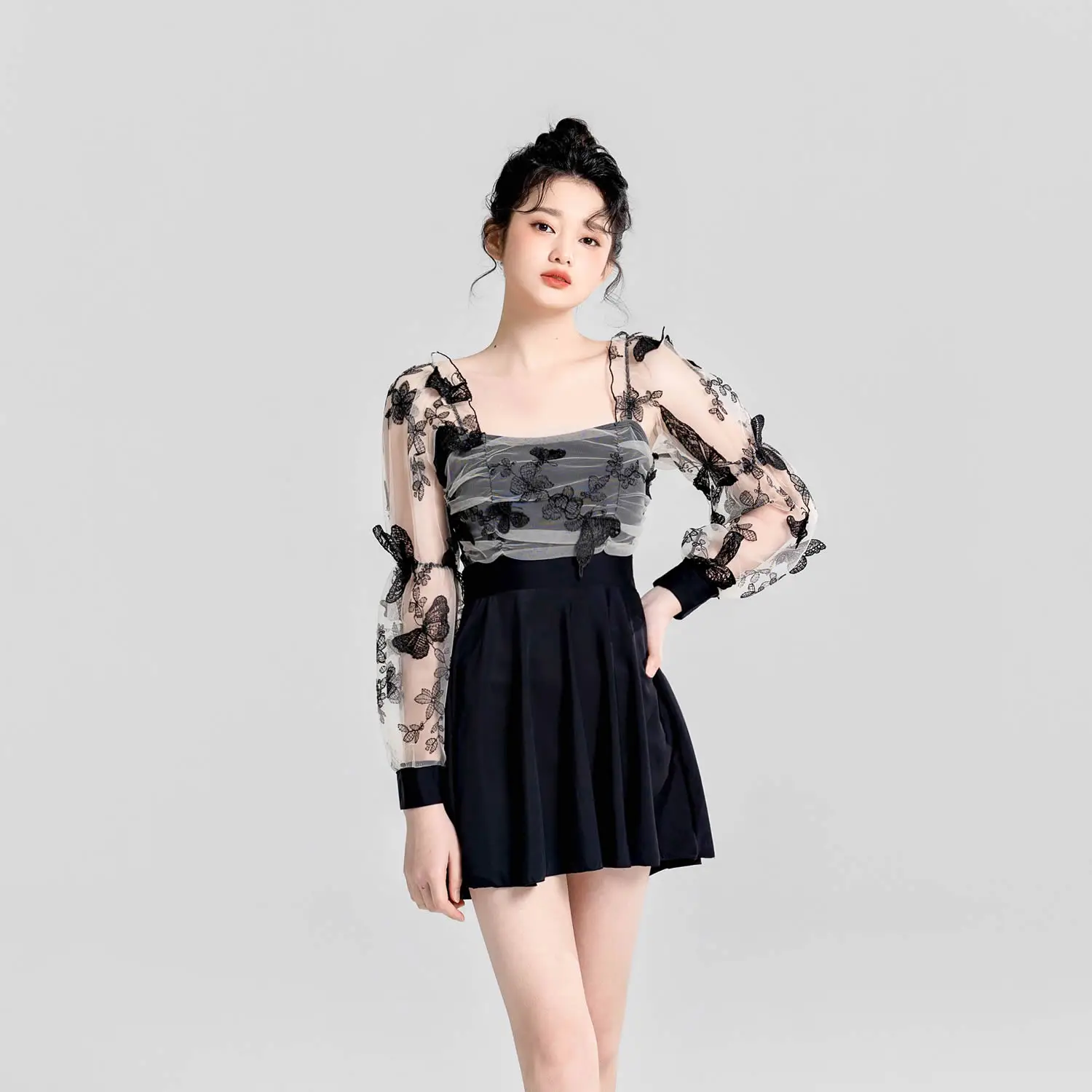 

Women's Long Sleeve Conservative Lace Temperature Dress Swimsuit