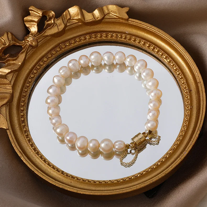 ブレスレット LESS IS MORE Freshwater Pearl Bracelet 14K Gold Field Magnet Freshwater Pearl Bracelet, 14K Gold Filled Beaded Pearl