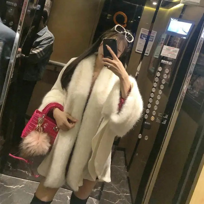 

Женская меховая шаль, длинная свободная Толстая теплая накидка с воротником из лисьего меха, новинка осенне-зимнего сезона 2024, T77