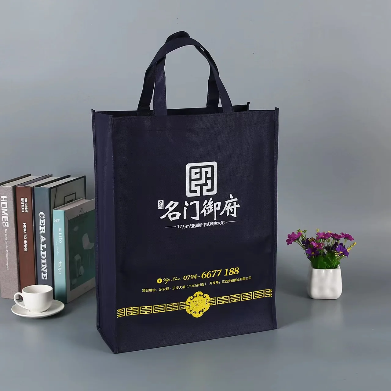 

Non-woven bag custom handbag custom take-away plastic film advertising training waterproof shopping bags custom printed logo