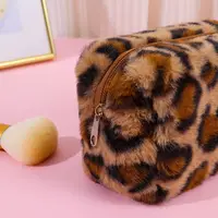 High-quality Plush Makeup Bag Leopard Print Large Capacity Toiletry Bag Portable Zipper Travel Organizer 2