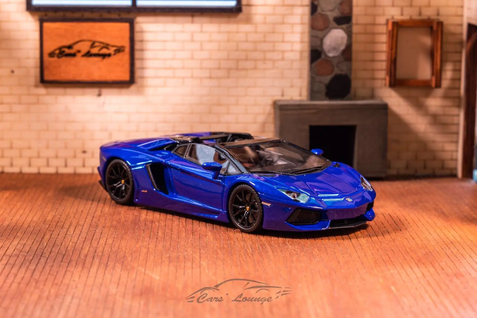 Cars' lounge 1:64 Aventador LP700-4 Roadster Resin Model Car
