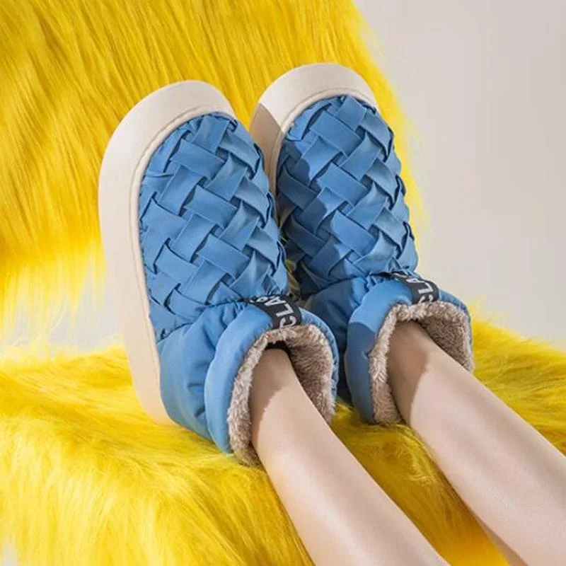 thumbnail image 2 of Zapatos de algodón de caña alta para mujer, botines cálidos y peludos para invierno 2024, botas de nieve con plataforma de color sólido para exteriores y parejas, 2 of 4