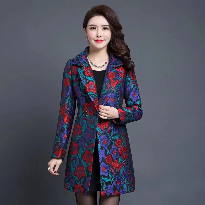 

Autumn Vintage Lace Jacquard Embroidery Luxury Windbreaker Middle-aged Women's Double-breasted Long Trench Coat