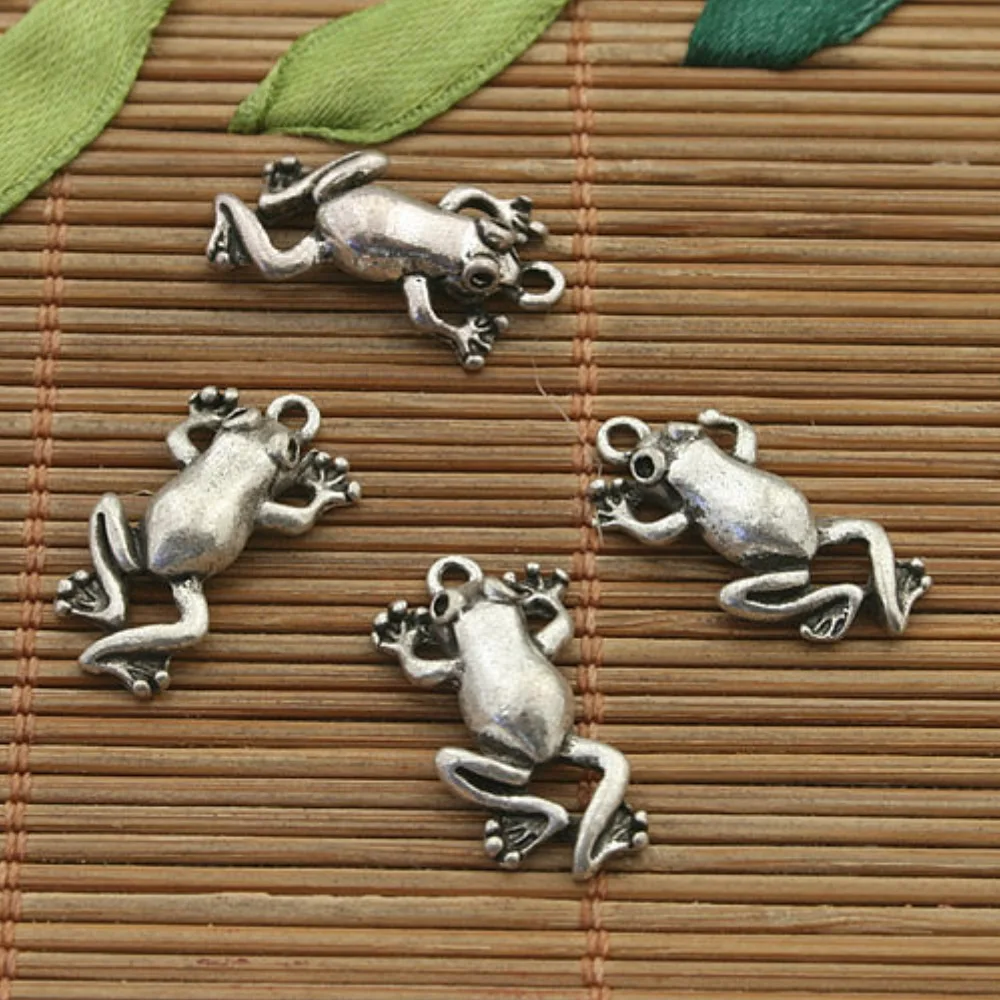 20PCS 11x20mm,hole:1mm TIBETAN SILVER FROG DESIGN PENDANT H5082