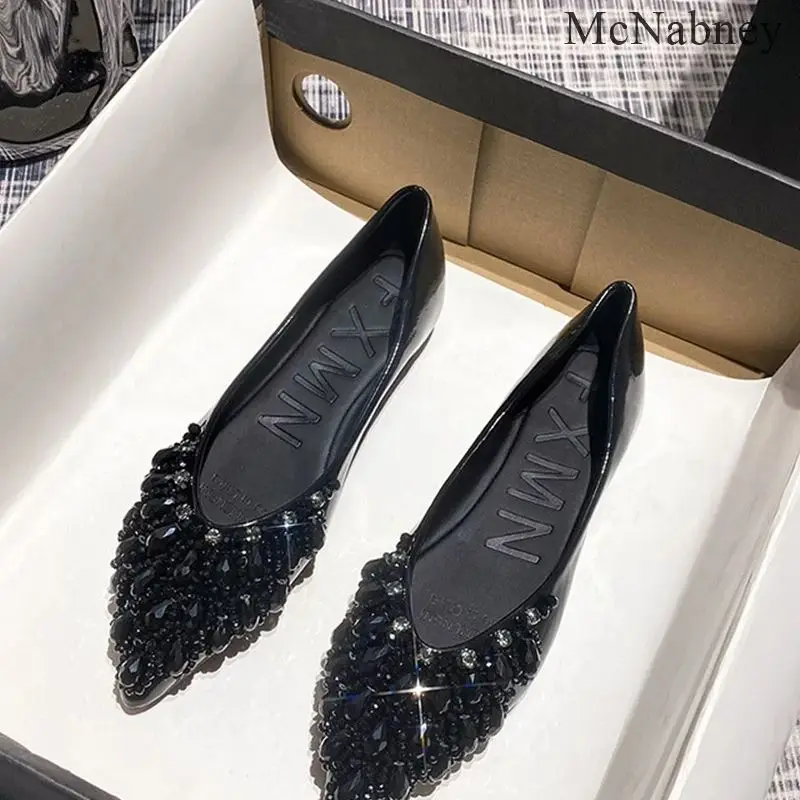 

2024 New Spring And Autumn Small Fragrant Style Flat Pumps Shoes With Diamond Pointed Toe Shallow Cup Shoes Soft Shoe Upper
