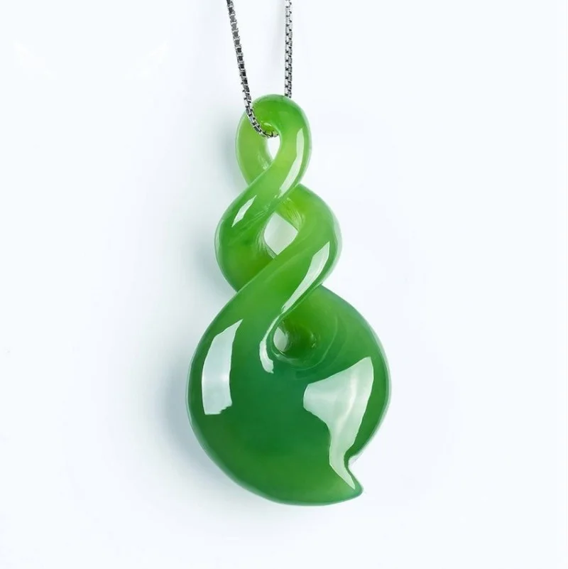 Natural Green Hand-carved Heart-shaped Jade Pendant Fashion Boutique Jewelry Men and Women Necklace Gift Accessories