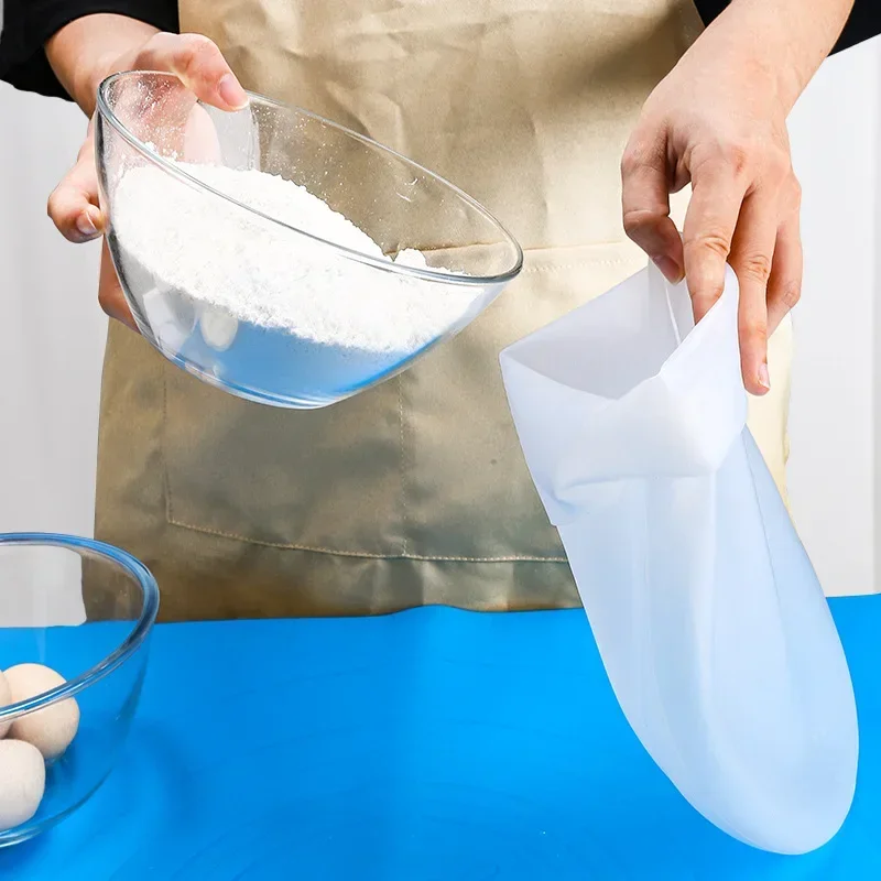 1 Pc Small/Large Silicone Kneading Dough Bag Flour Mixer Bag Versatile Dough Mixer for Bread Pastry Pizza Kitchen Tools