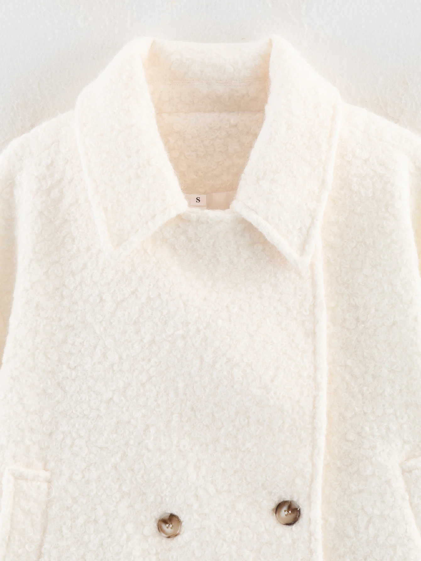 Women's Fashio Short Loop Pile Woolen Coat Autumn Winter Female Double-Breasted Turn-Down Collar Commuter Outwear Beige Jacket