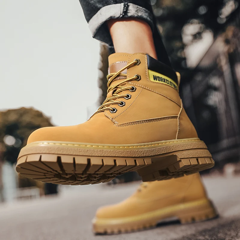 2023 New Casual Men's Boots High Top Vintage Lace Up Outdoor Walking Desert Leather Ankles Comfortable, Non slip, Durable Sole
