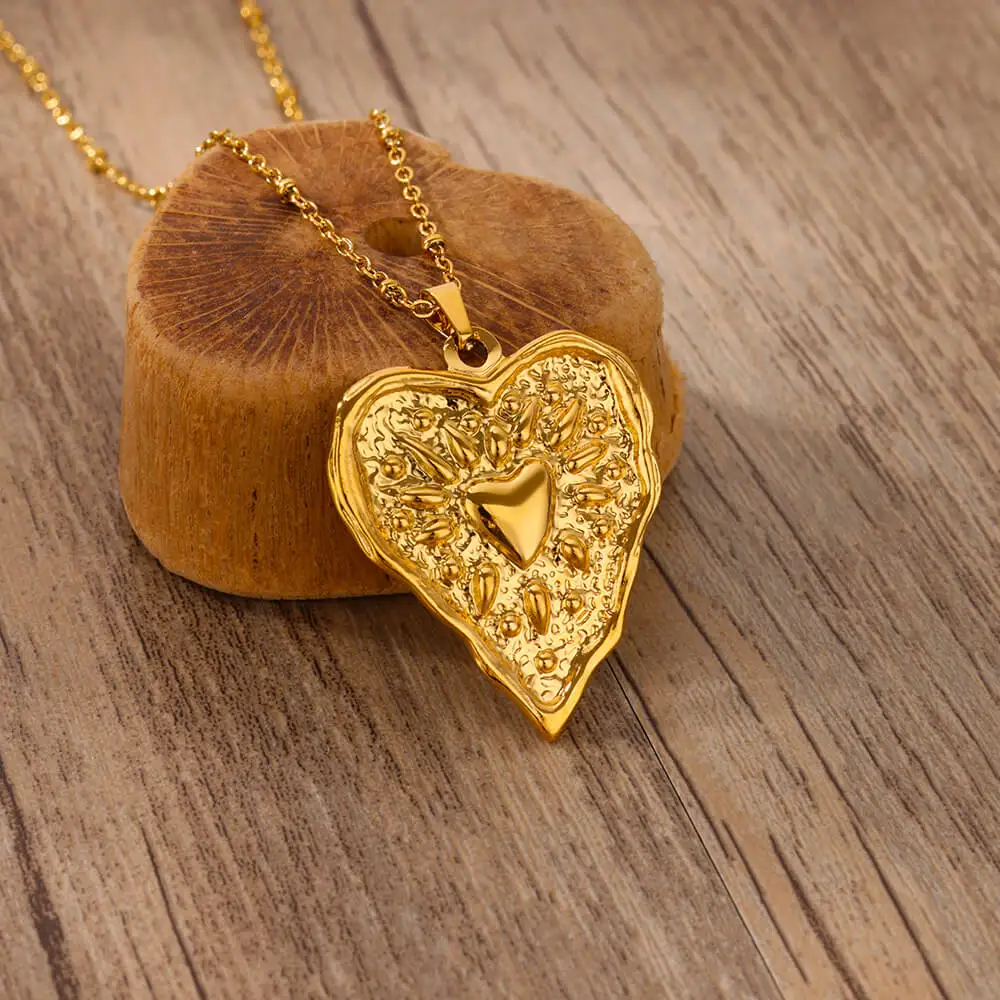 Stainless Steel Elegant Heart Pendant Necklaces For Women