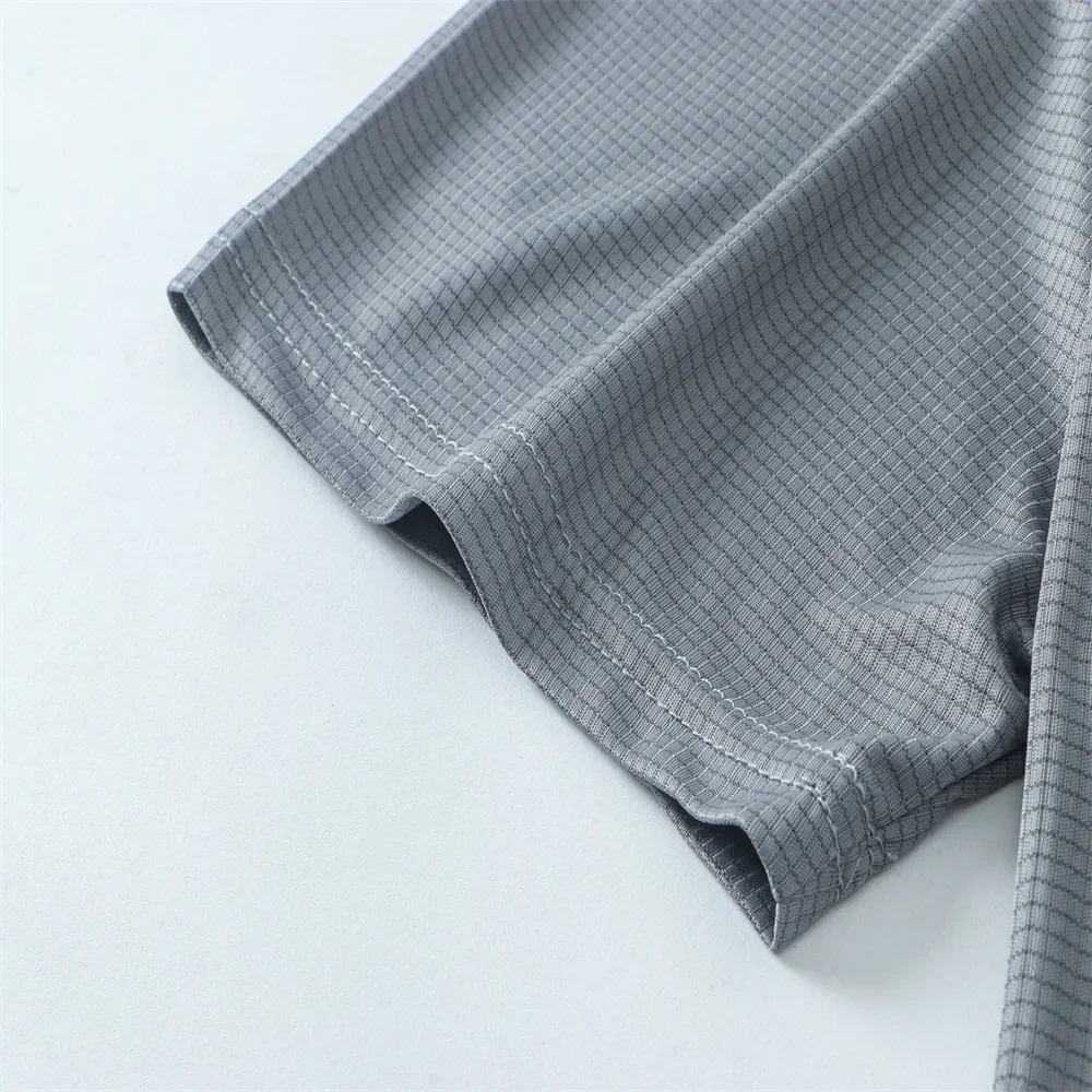 T-Shirt mit Rundhalsausschnitt, feuchtigkeitsableitender Komfort