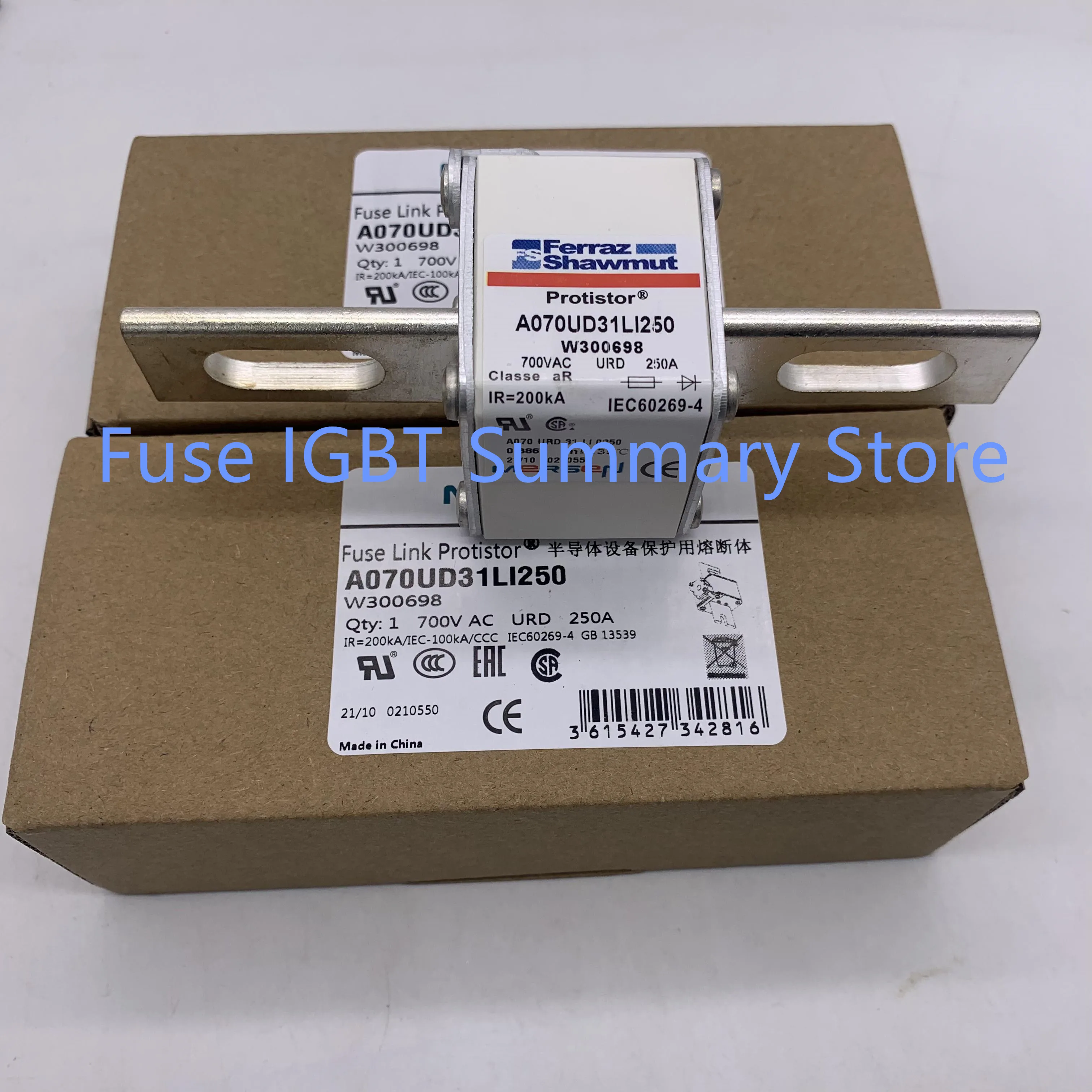 

Предохранитель A070UD31LI250 W300698