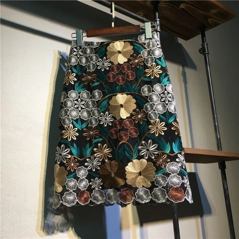 Floral Embroidered Fashion Lace Skirt Women Knee Skirt High-quality Mesh Bag Hip A-line Skirt Retro Mid-length Skirt