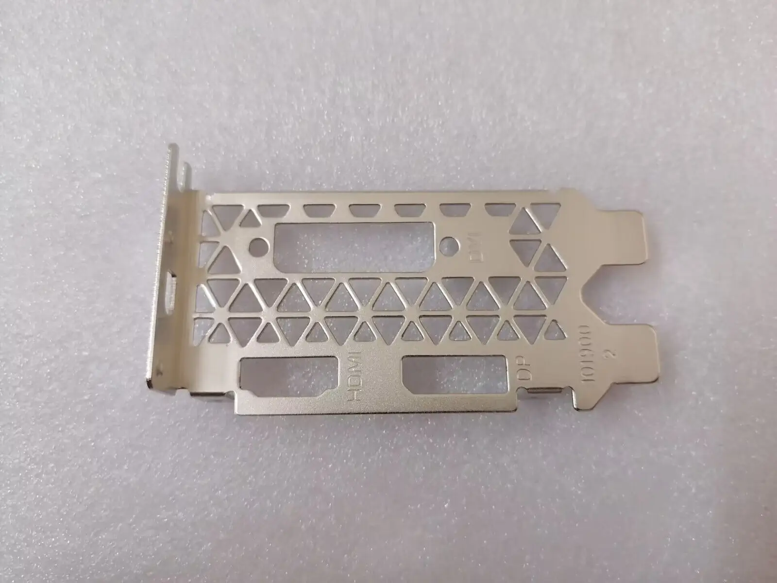 新しいロープロファイル/フルハイブラケット ZOTAC GTX1050
