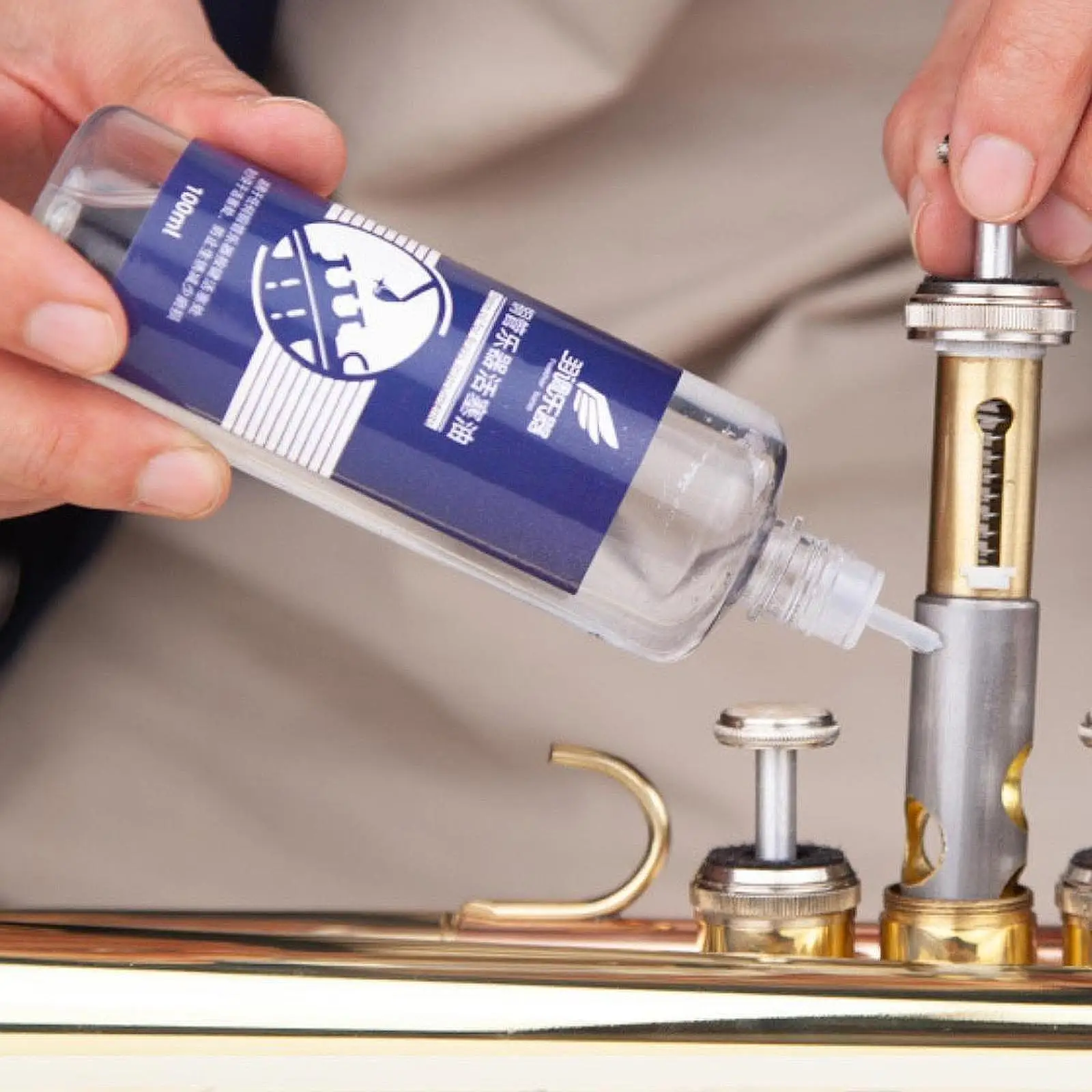 Lubricating Oil Care Cleaning Saxophone Valves Oil for Flute Clarinet 100 ml for French Brass Musical Instrument woodwind instrument accessories valve lubricating oil