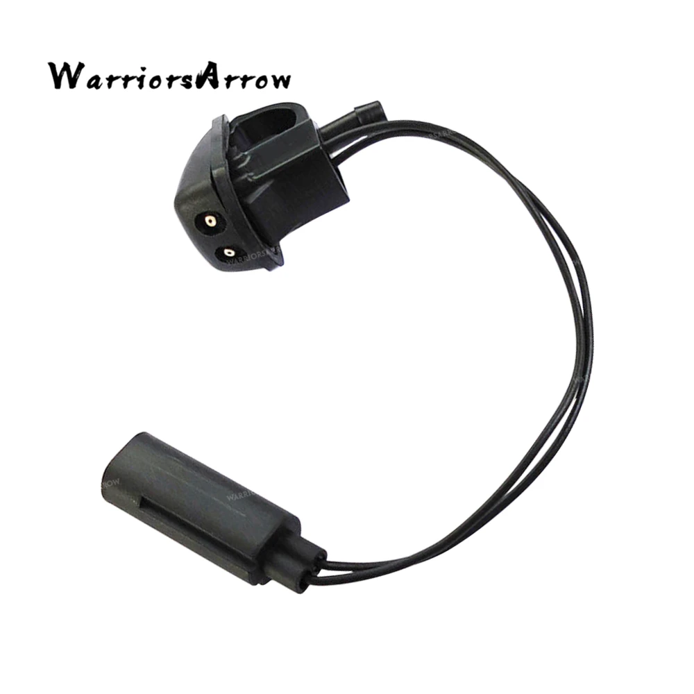 

2Pins Front Left Right Windshield Washer Nozzle Plastic For Land Rover Range Rover Sport Discovery LR048615 LR1015853 LR018834