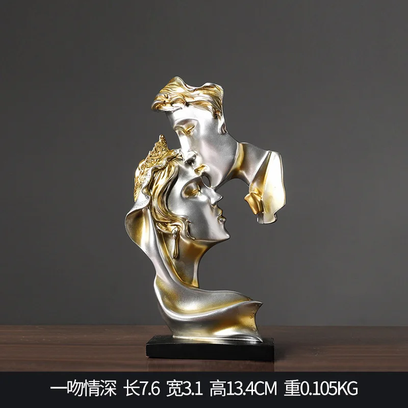 MOONBIFFY Small Resin Lovers Crafts Sculpture Statue Kiss Couple Ornaments Home Wine Cabinet Desk Decoration Car Interior Decor